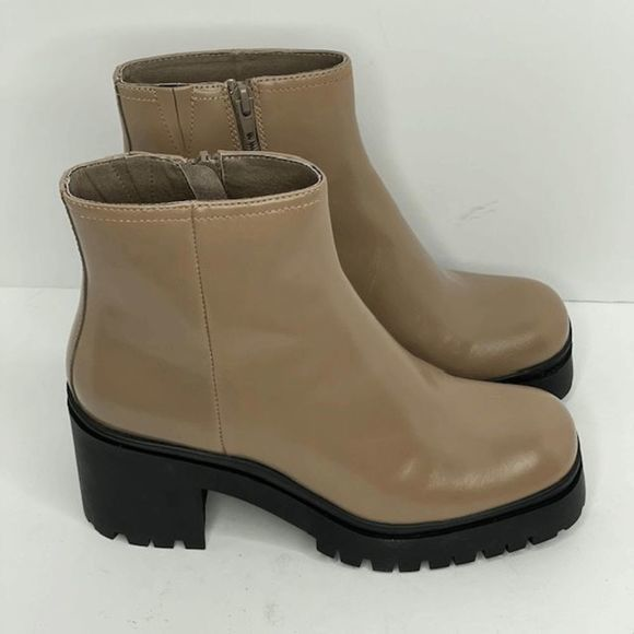 Jeffrey Campbell Putty Anemone Leather Lug‎ Heel Boots - Picture 1 of 6
